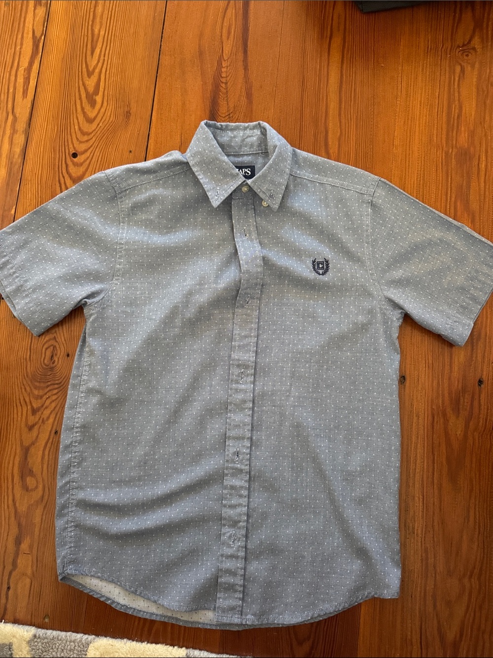 Chaps Boys Short-Sleeve Button-Down Shirt in Gray with White Microdot